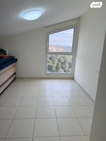 דופלקס, שדרות אבא חושי, חיפה