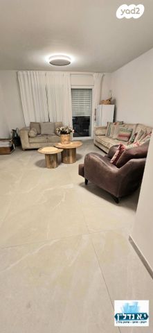 אברהם ישראל פרשני 