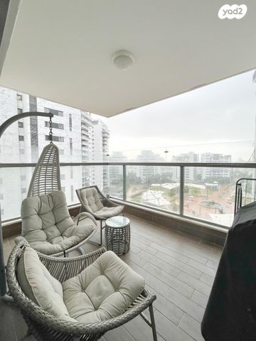 פרופ' אפרים קציר 