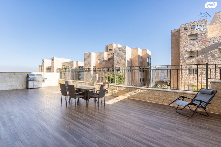 דירת גן, שאול אביגור, חומת שמואל, הר חומה, ירושלים