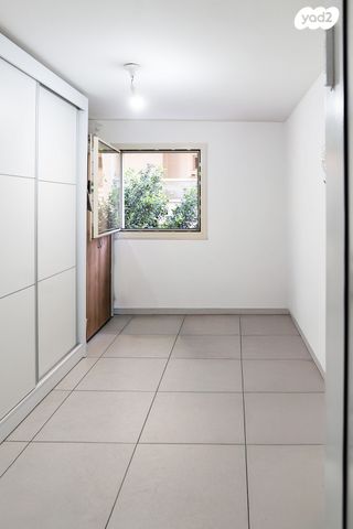 דירה, אלי כהן, זכרון יעקב