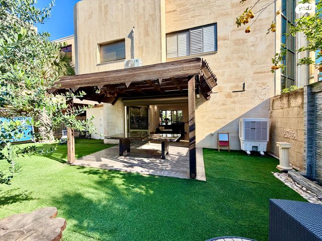 בית פרטי/ קוטג', הידידות 14, נוף הטיילת, נתניה