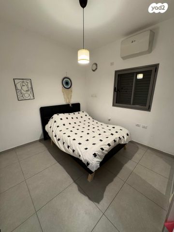 דירה, דוכיפת, הציפורים, מודיעין מכבים רעות