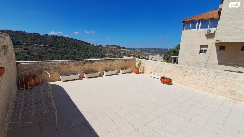 בית פרטי/ קוטג', רפאל דה לה פרגולה, גילה, ירושלים