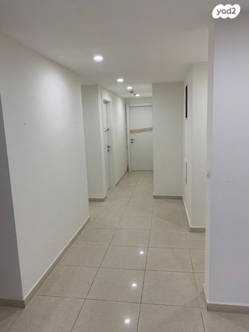 דירה, הרב קוק 5, צפון מערב מרכז העיר, נתניה