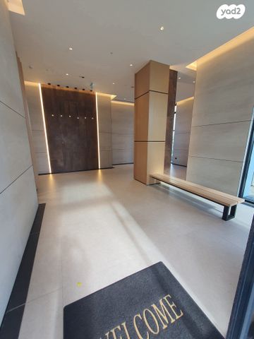 דירה, אמנון ליפקין שחק, נוף הטיילת, נתניה