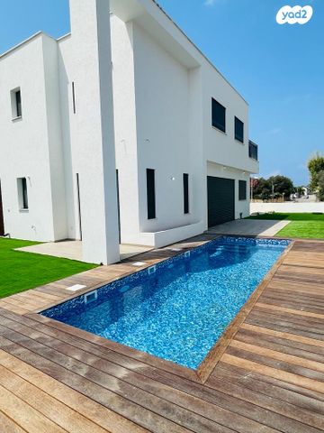 בית פרטי/ קוטג', הלילך, נווה הפרחים, עתלית