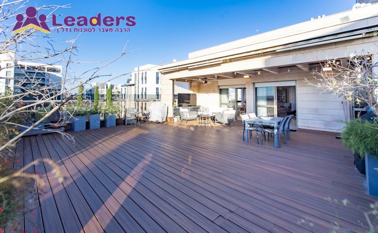 גג/ פנטהאוז, נתן אלתרמן, הרצליה