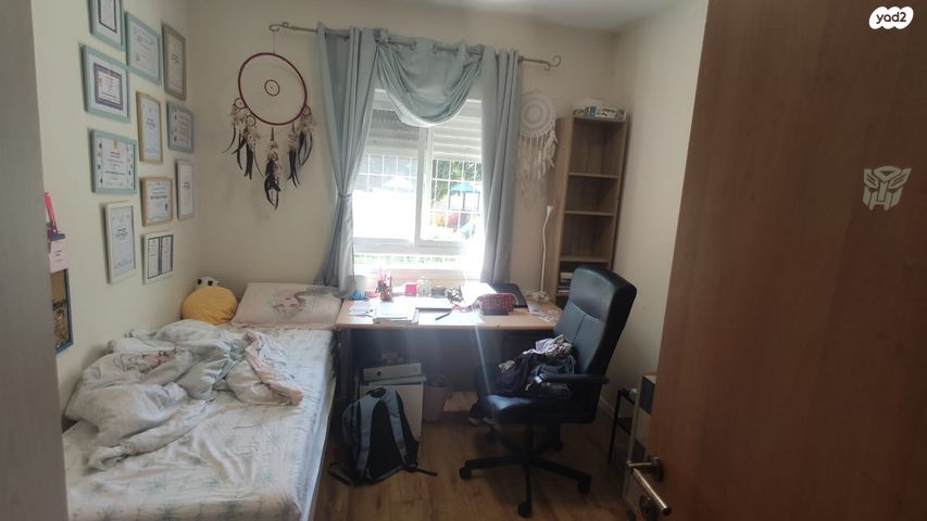 דירה, השיטה 6, צמח השדה, מעלה אדומים