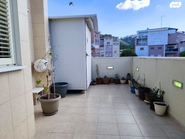 גג/ פנטהאוז, הרדוף, נאות כרמל, טירת כרמל