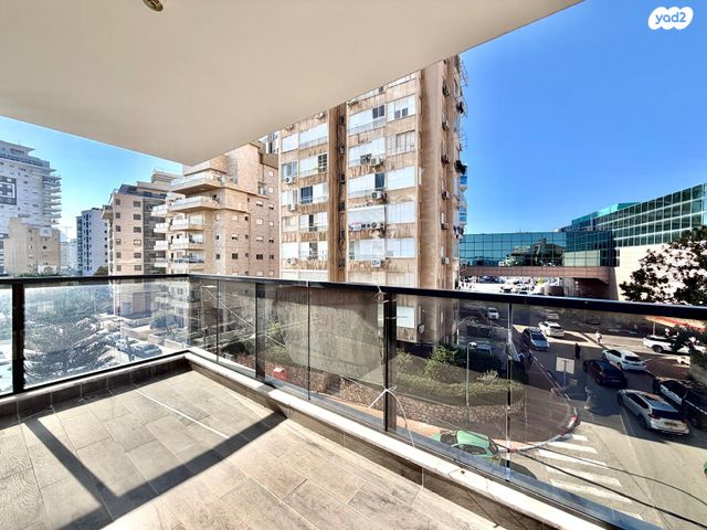 דופלקס, הפורצים 8, רמת אפרים, נתניה