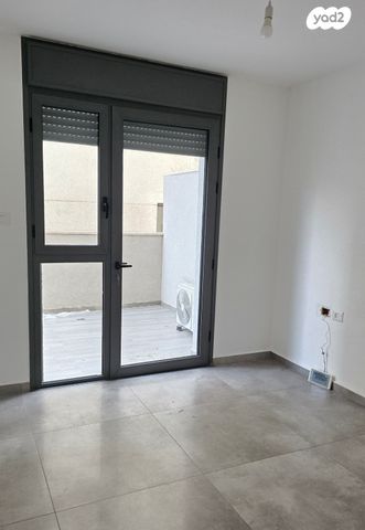 דירה, אבן יהודה