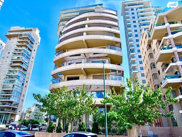 גג/ פנטהאוז, בני בנימין 47, גלי הים, נתניה