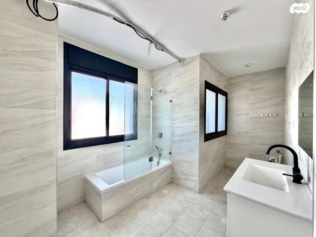 דופלקס, הפורצים 8, רמת אפרים, נתניה