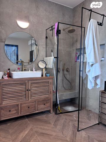 דו משפחתי, שרונה, כפר יונה