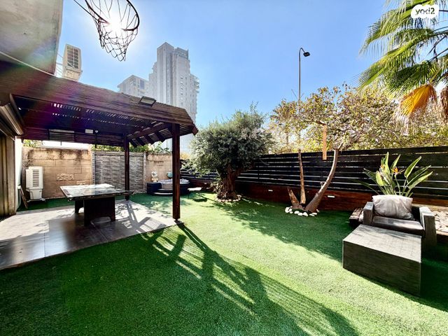 בית פרטי/ קוטג', הידידות 14, נוף הטיילת, נתניה