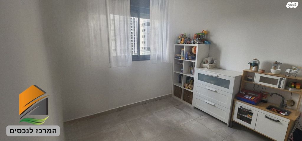 דירה, יעקב תמרי, רחובות