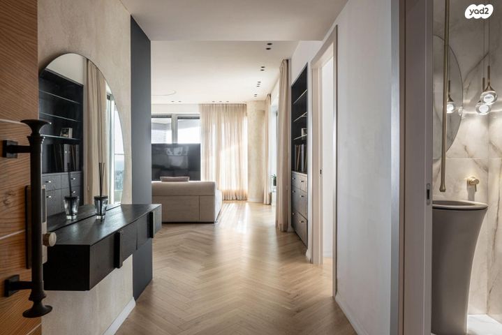 דירה, ניסים אלוני, צמרות איילון, פארק צמרת, תל אביב יפו