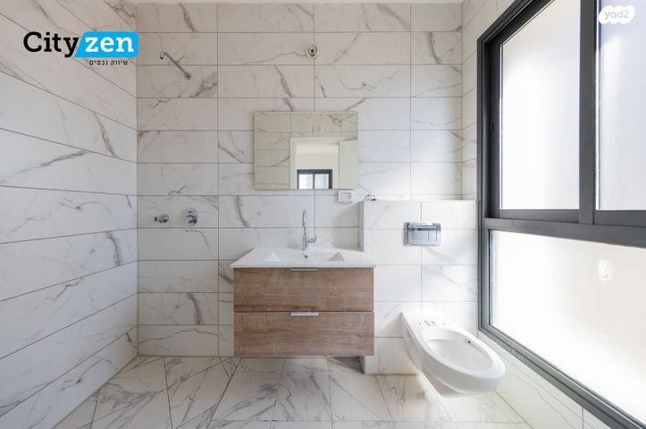 דירה, אמנון ליפקין שחק 3, נוף הטיילת, נתניה