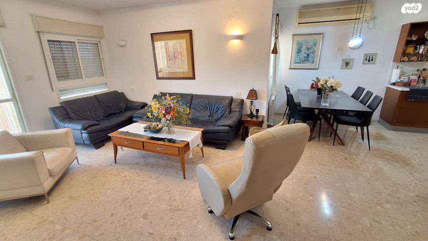 בית פרטי/ קוטג', רפאל דה לה פרגולה, גילה, ירושלים