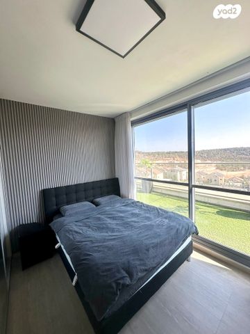 גג/ פנטהאוז, סנסן, צור הדסה