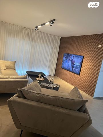 אריק איינשטיין 