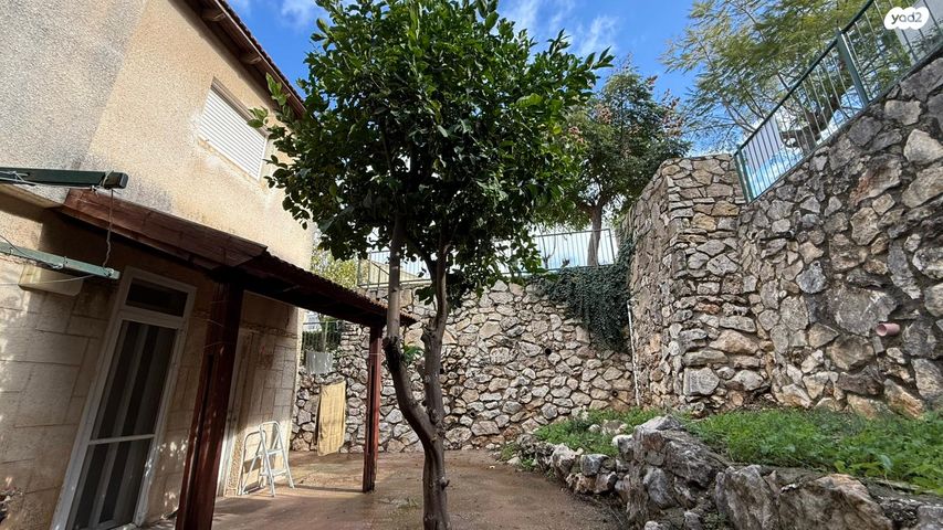 דו משפחתי, שדרות הנשיא הרצוג, סביונים, מעלות תרשיחא