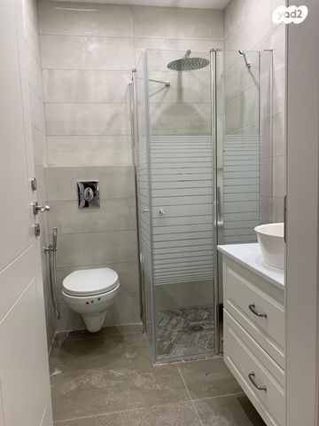 דירה, הרב קוק 5, צפון מערב מרכז העיר, נתניה