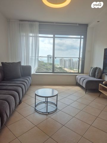 דירה, דרך הים, כרמל מערבי, חיפה