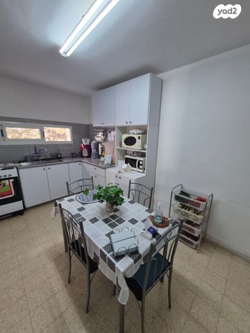 דירה, דוד המלך 303, קרית ארבע