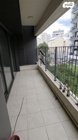 דירה, אהרון גולדשטיין, בורוכוב, גבעתיים