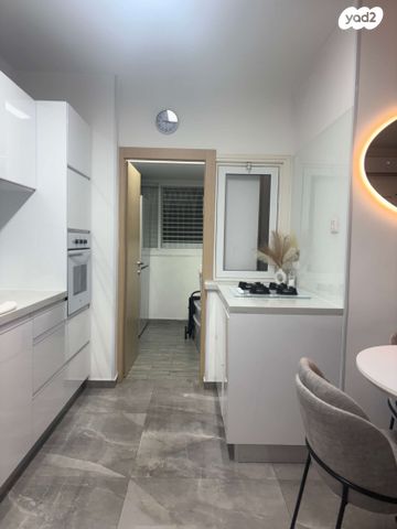 דירה, גרשון ש"ץ, נאות שמיר, רמלה