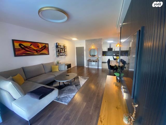 גג/ פנטהאוז