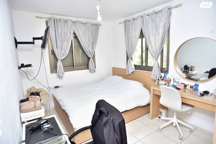 דו משפחתי, גדרה