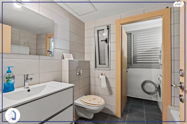 גג/ פנטהאוז, רחובות החדשה, רחובות