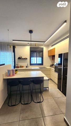 דירה, יעקב תמרי, חצרות המושבה, רחובות