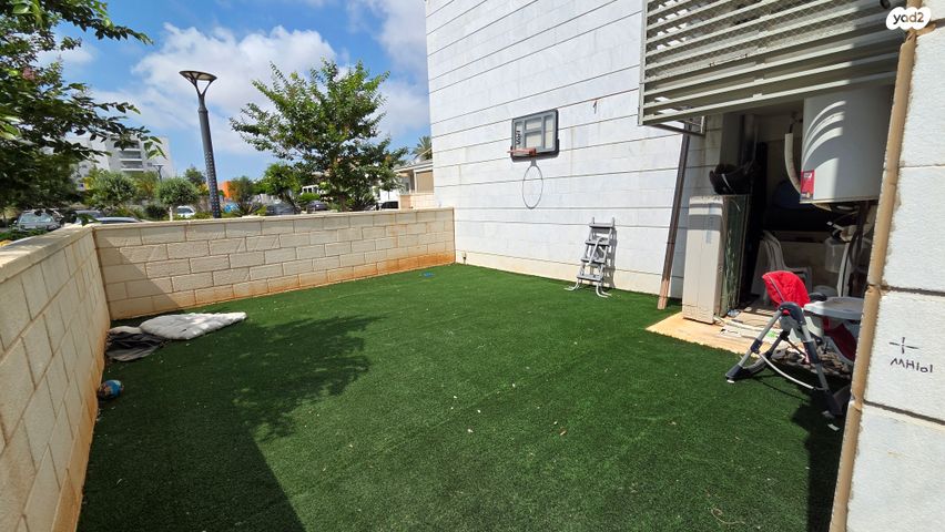 דירת גן, החותרים, טירת כרמל