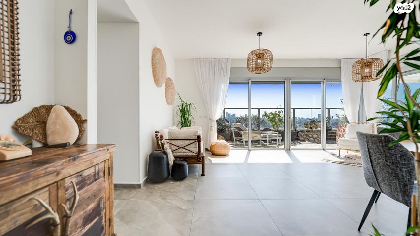 גג/ פנטהאוז, מרדכי בנטוב, תל אביב יפו