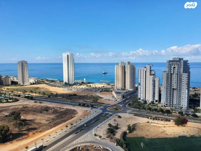 דירה, אמנון ליפקין שחק, נוף הטיילת, נתניה