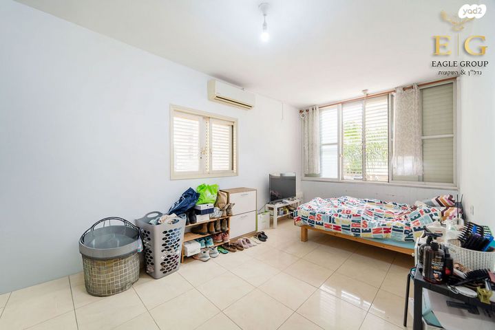 דירה, כובשי החרמון, רחובות