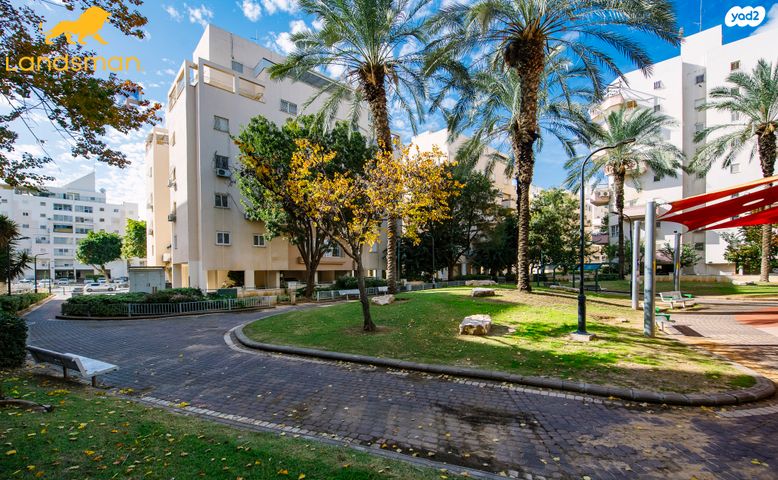 דירה, דרך מנחם בגין 77, פתח תקווה