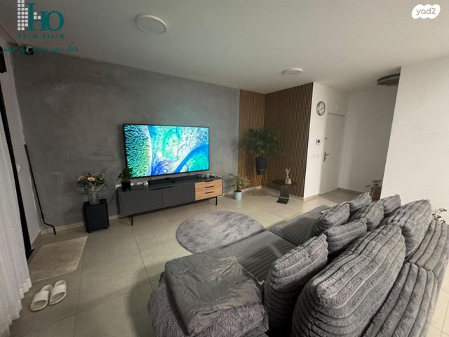 דירה, חמרא, עיר היין, אשקלון