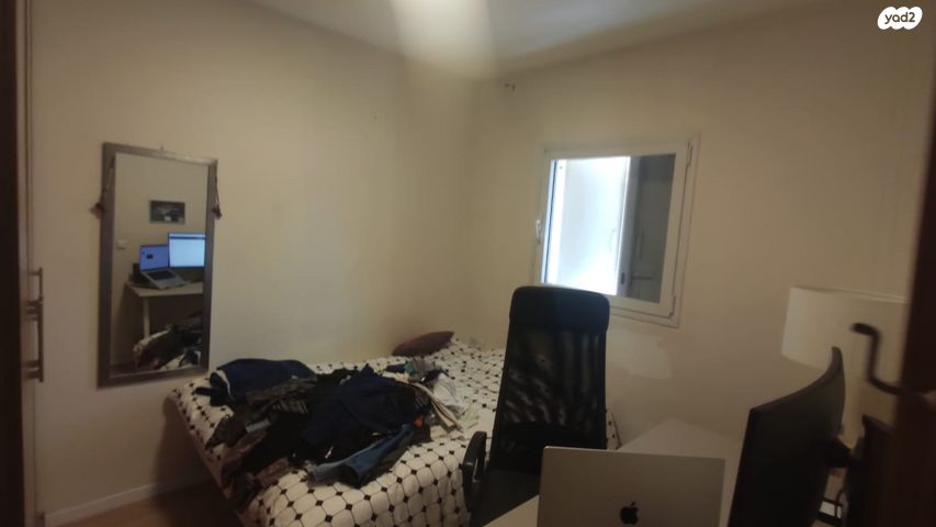 דירה, השיטה 6, צמח השדה, מעלה אדומים