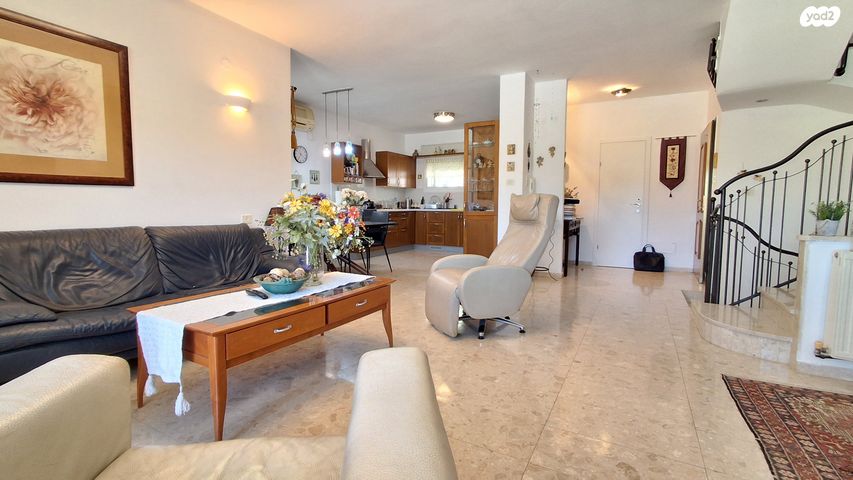 בית פרטי/ קוטג', רפאל דה לה פרגולה, גילה, ירושלים