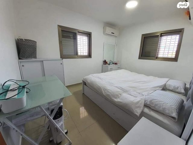 דירה, שבזי, גבעת שמשון, גן יבנה