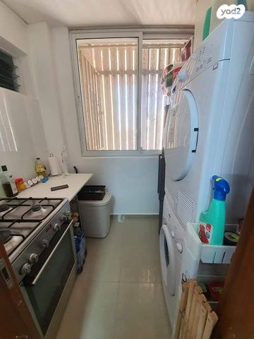 דירה, שבזי, גבעת שמשון, גן יבנה