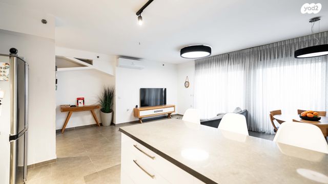 דירה, נחשול 12, נופרים, ראש העין