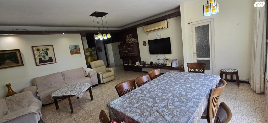 דירה, משה סמילנסקי, פתח תקווה