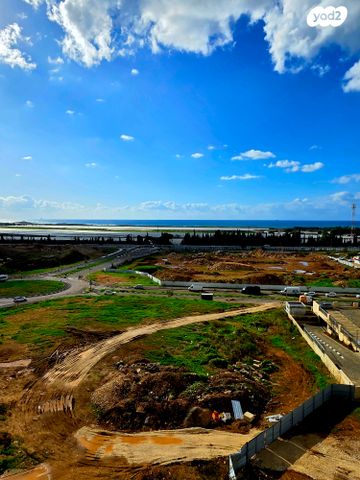 שדרות מנחם בגין 28