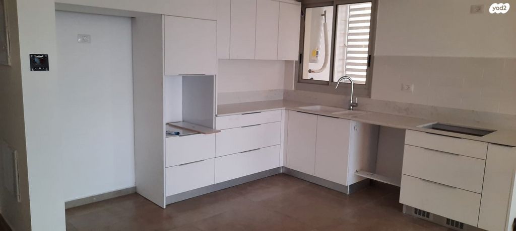 דירה, גאולה כהן, נוף השרון, נתניה